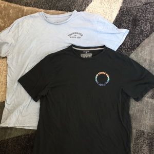 2 mens tshirts L